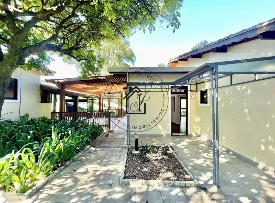 Casa de Condomínio com 3 quartos à venda, 2288m2 em Parque Primavera, Carapicuiba - SP - imagem 3 Foto 3 de Casa de Condomínio com 3 quartos à venda, 2288m2 em Parque Primavera, Carapicuiba - SP