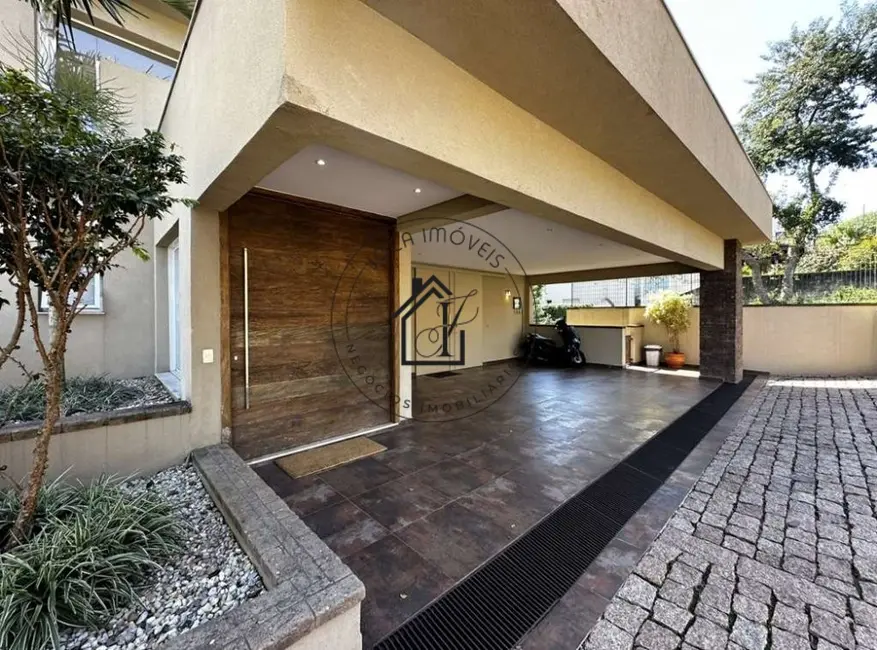 Casa de Condomínio com 4 quartos à venda, 645m2 em Chácara Moinho Velho, Carapicuiba - SP - imagem 1 Foto 1 de Casa de Condomínio com 4 quartos à venda, 645m2 em Chácara Moinho Velho, Carapicuiba - SP