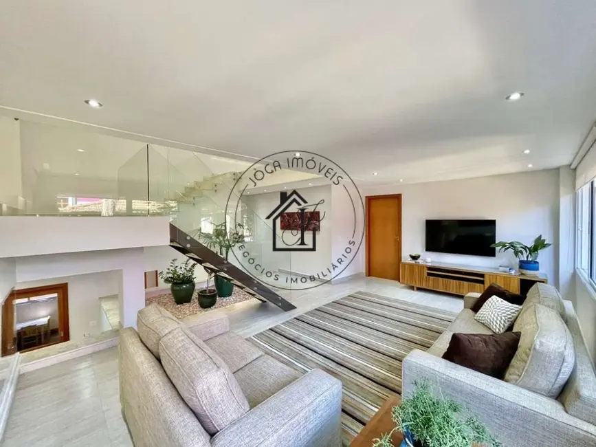Casa de Condomínio com 4 quartos à venda, 645m2 em Chácara Moinho Velho, Carapicuiba - SP - imagem 4 Foto 4 de Casa de Condomínio com 4 quartos à venda, 645m2 em Chácara Moinho Velho, Carapicuiba - SP