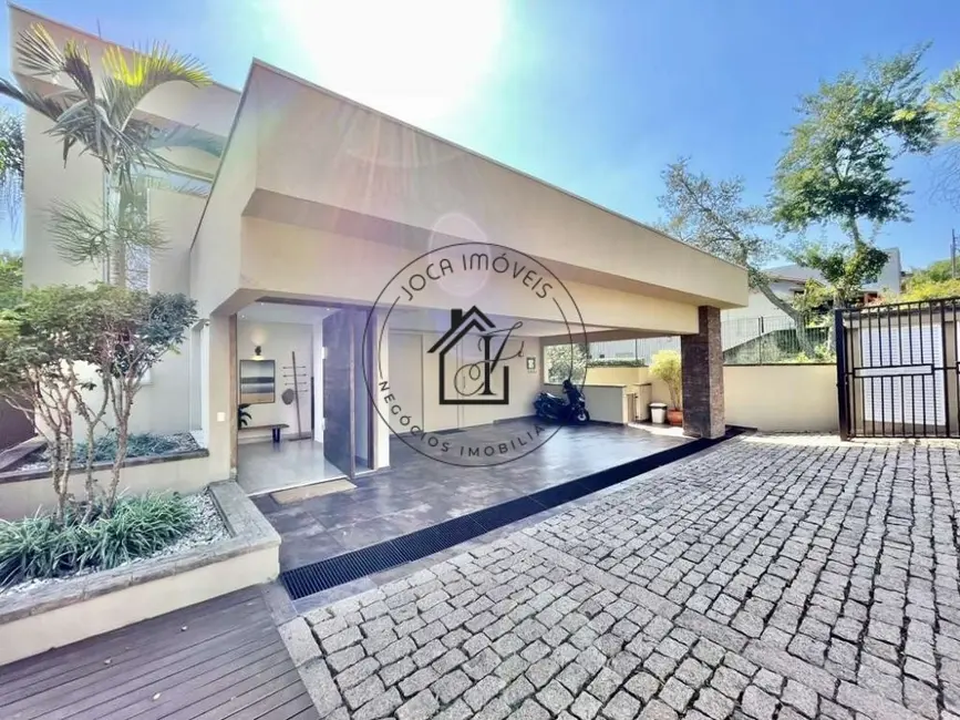 Casa de Condomínio com 4 quartos à venda, 645m2 em Chácara Moinho Velho, Carapicuiba - SP - imagem 3 Foto 3 de Casa de Condomínio com 4 quartos à venda, 645m2 em Chácara Moinho Velho, Carapicuiba - SP