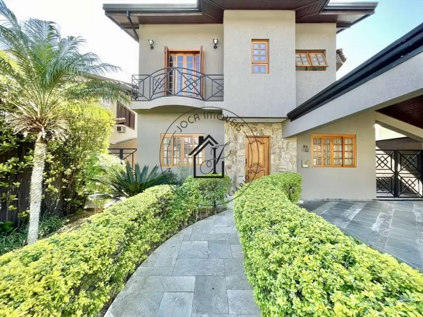 Casa de Condomínio com 3 quartos à venda, 384m2 em São Paulo II, Cotia - SP - imagem 2 Foto 2 de Casa de Condomínio com 3 quartos à venda, 384m2 em São Paulo II, Cotia - SP