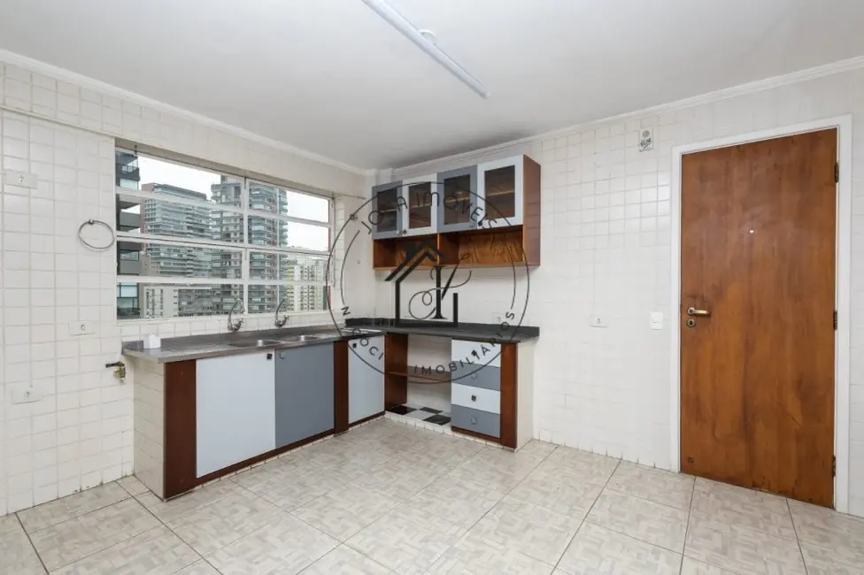 Apartamento com 3 quartos à venda, 134m2 em Pinheiros, São Paulo - SP - imagem 6 Foto 6 de Apartamento com 3 quartos à venda, 134m2 em Pinheiros, São Paulo - SP