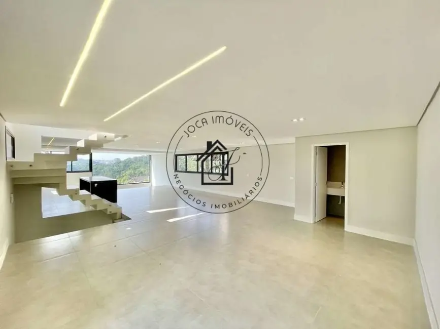 Casa de Condomínio com 4 quartos à venda, 363m2 em São Paulo II, Cotia - SP - imagem 5 Foto 5 de Casa de Condomínio com 4 quartos à venda, 363m2 em São Paulo II, Cotia - SP