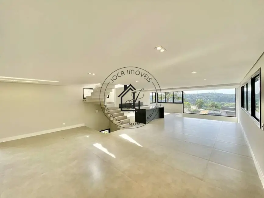 Casa de Condomínio com 4 quartos à venda, 363m2 em São Paulo II, Cotia - SP - imagem 4 Foto 4 de Casa de Condomínio com 4 quartos à venda, 363m2 em São Paulo II, Cotia - SP