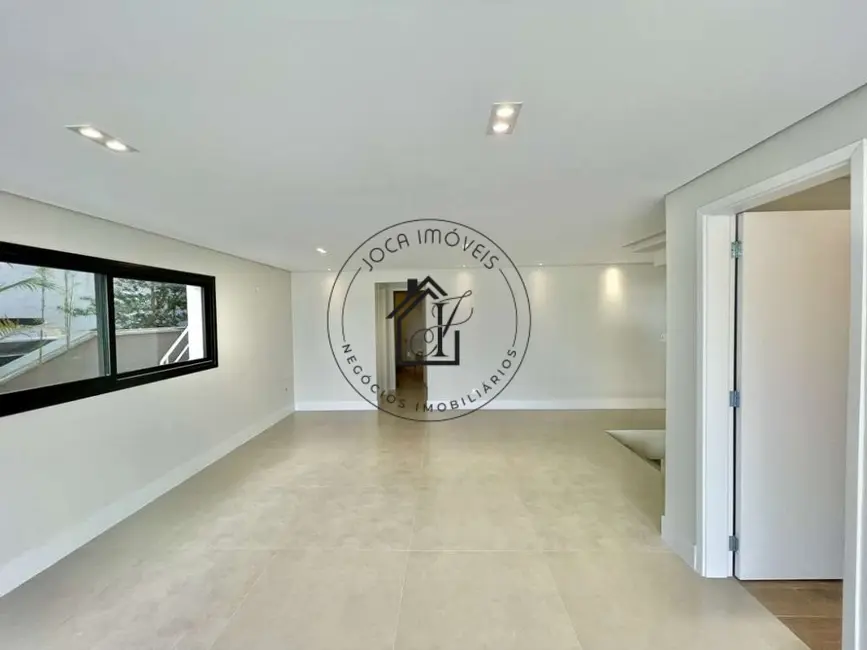 Casa de Condomínio com 4 quartos à venda, 363m2 em São Paulo II, Cotia - SP - imagem 8 Foto 8 de Casa de Condomínio com 4 quartos à venda, 363m2 em São Paulo II, Cotia - SP