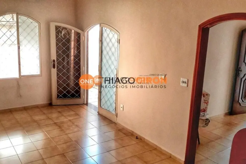 Foto 2 de Casa com 3 quartos para alugar, 176m2 em Planalto, Aracatuba - SP