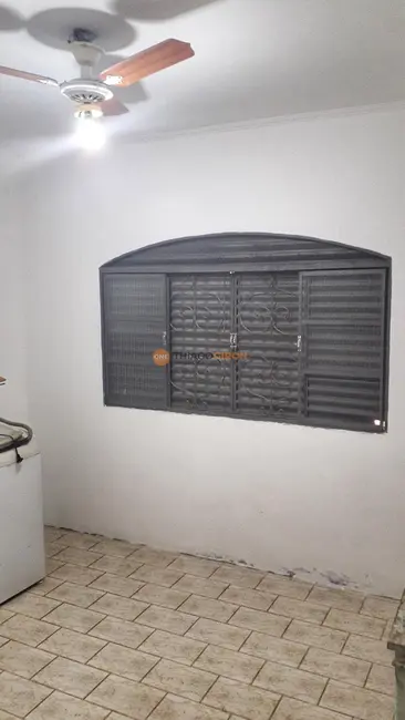 Casa com 3 quartos à venda, 300m2 em Ipanema, Aracatuba - SP - imagem 8 Foto 8 de Casa com 3 quartos à venda, 300m2 em Ipanema, Aracatuba - SP