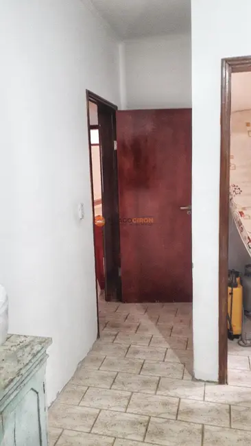 Casa com 3 quartos à venda, 300m2 em Ipanema, Aracatuba - SP - imagem 6 Foto 6 de Casa com 3 quartos à venda, 300m2 em Ipanema, Aracatuba - SP