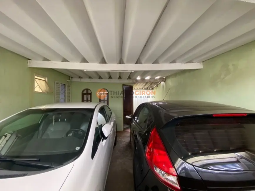 Casa com 2 quartos para alugar, 200m2 em Conjunto Habitacional Hilda Mandarino, Aracatuba - SP - imagem 3 Foto 3 de Casa com 2 quartos para alugar, 200m2 em Conjunto Habitacional Hilda Mandarino, Aracatuba - SP