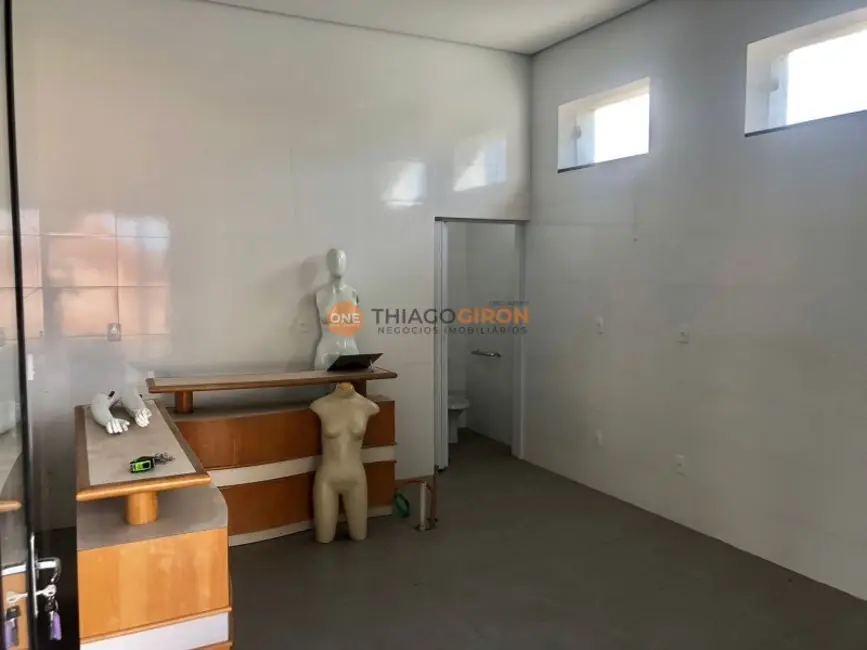 Sala Comercial para alugar, 25m2 em Santa Luzia, Aracatuba - SP - imagem 3 Foto 3 de Sala Comercial para alugar, 25m2 em Santa Luzia, Aracatuba - SP