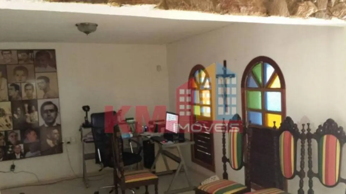 Foto 2 de Casa com 4 quartos à venda, 320m2 em Presidente Costa e Silva, Mossoro - RN