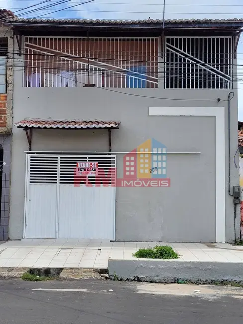 Foto 1 de Casa com 3 quartos à venda, 180m2 em Bom Jardim, Mossoro - RN