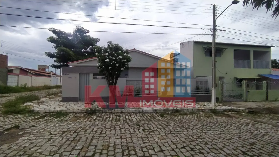 Foto 1 de Casa com 3 quartos à venda, 1000m2 em Presidente Costa e Silva, Mossoro - RN