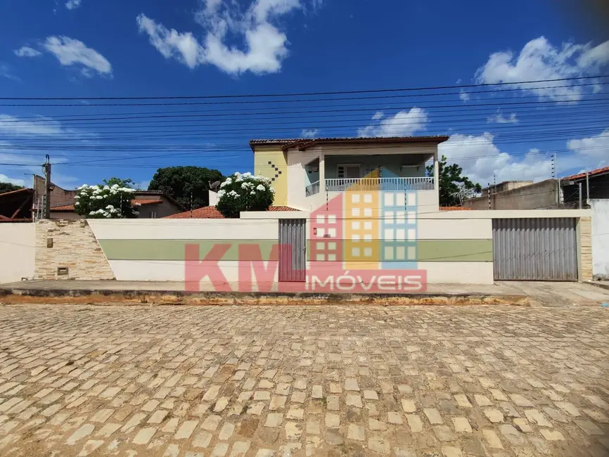 Foto 1 de Casa com 3 quartos à venda, 171m2 em Planalto Treze de Maio, Mossoro - RN