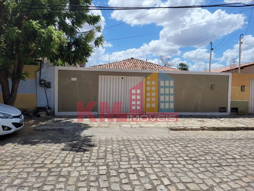 Foto 1 de Casa com 2 quartos à venda, 100m2 em Mossoro - RN