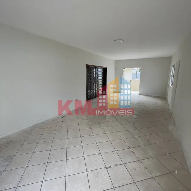 Foto 2 de Casa com 5 quartos para alugar, 1620m2 em Presidente Costa e Silva, Mossoro - RN