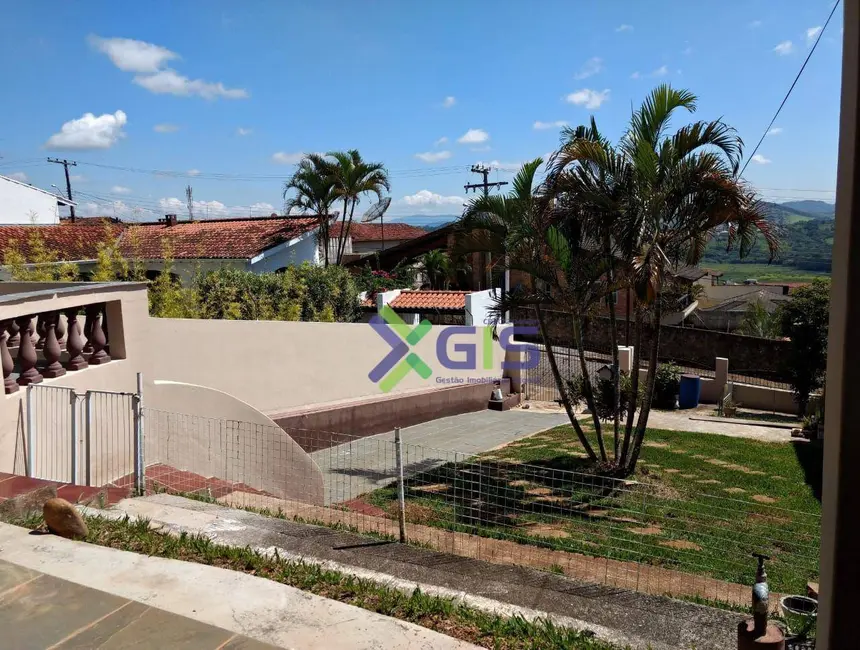 Foto 2 de Casa com 3 quartos à venda, 455m2 em Bom Jesus Dos Perdoes - SP