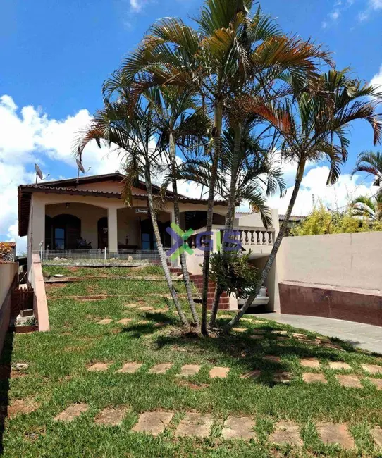 Foto 1 de Casa com 3 quartos à venda, 455m2 em Bom Jesus Dos Perdoes - SP