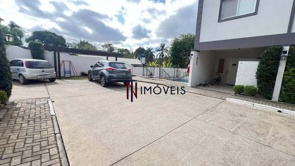 Foto 5 de Casa de Condomínio com 2 quartos para alugar, 100m2 em Jardim Estância Brasil, Atibaia - SP