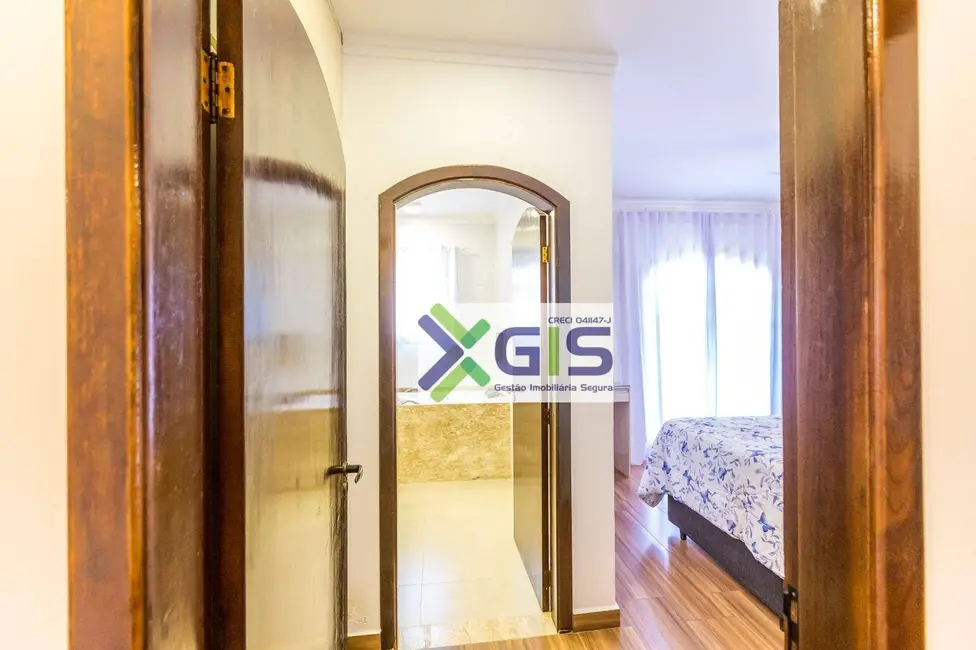 Foto 4 de Casa com 4 quartos à venda, 550m2 em Recreio Maristela, Atibaia - SP