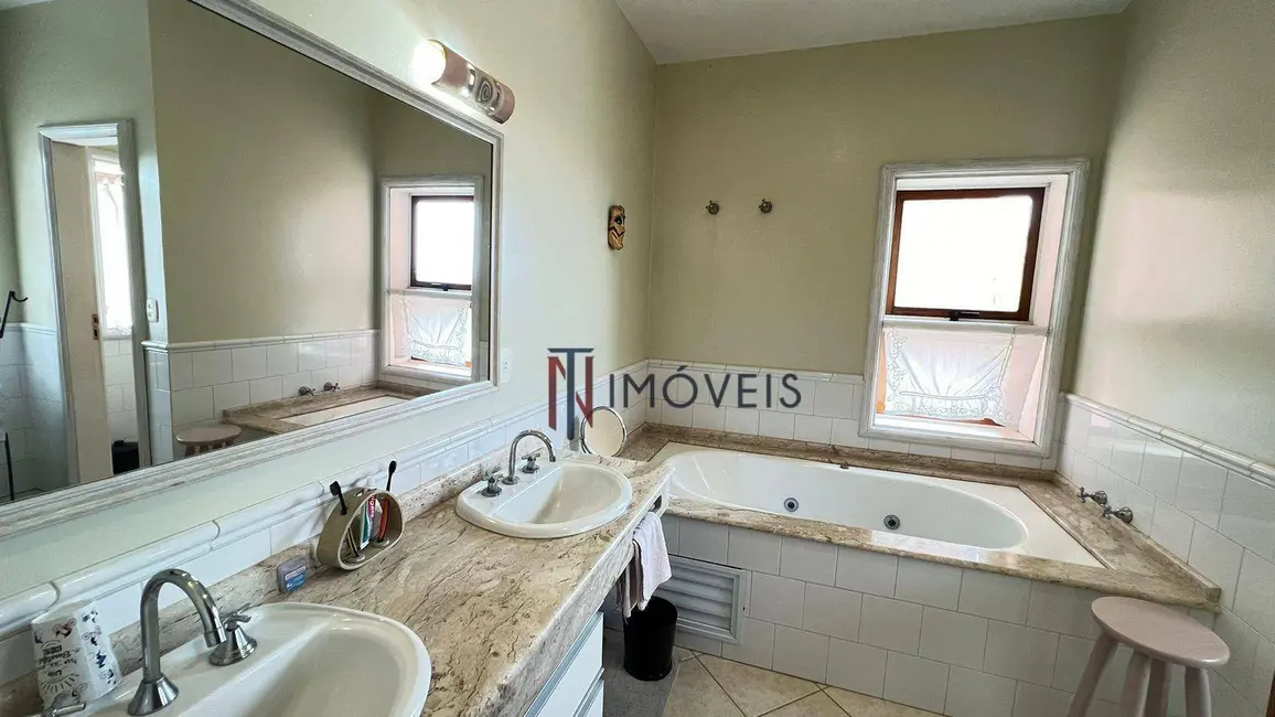 Chácara com 3 quartos à venda, 3200m2 em San Fernando Valley, Atibaia - SP - imagem 6 Foto 6 de Chácara com 3 quartos à venda, 3200m2 em San Fernando Valley, Atibaia - SP