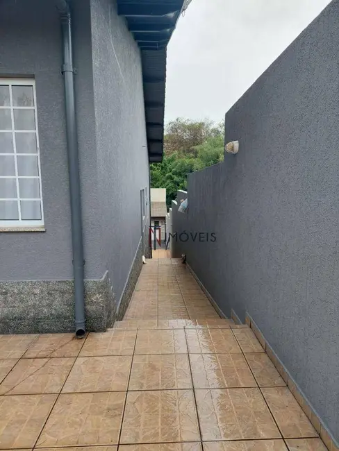 Foto 2 de Casa com 3 quartos à venda, 450m2 em Bom Jesus Dos Perdoes - SP