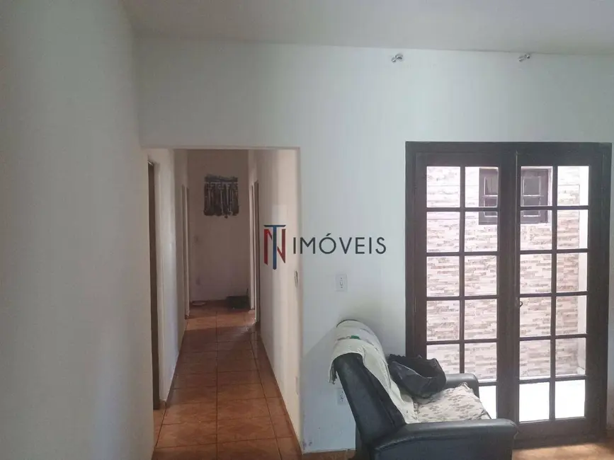 Foto 3 de Casa com 3 quartos à venda, 250m2 em Bom Jesus Dos Perdoes - SP