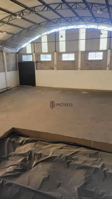 Foto 2 de Armazém / Galpão à venda, 810m2 em Centro, Bom Jesus Dos Perdoes - SP