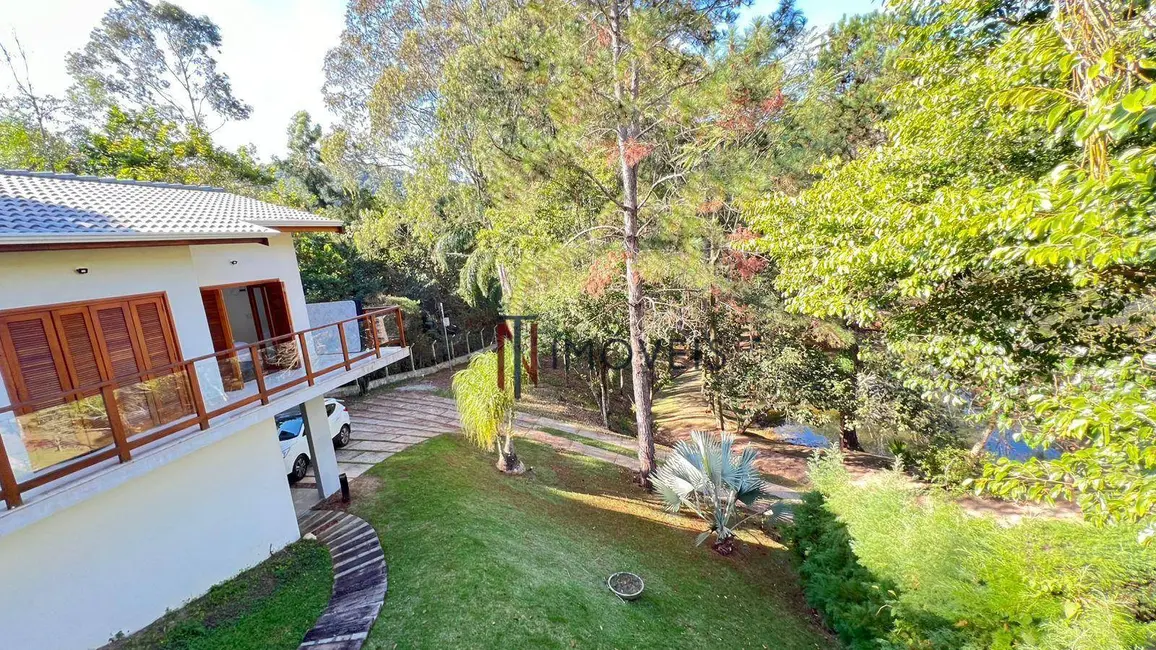 Foto 3 de Casa com 3 quartos à venda e para alugar, 1069m2 em Estância Santa Maria do Portão, Atibaia - SP