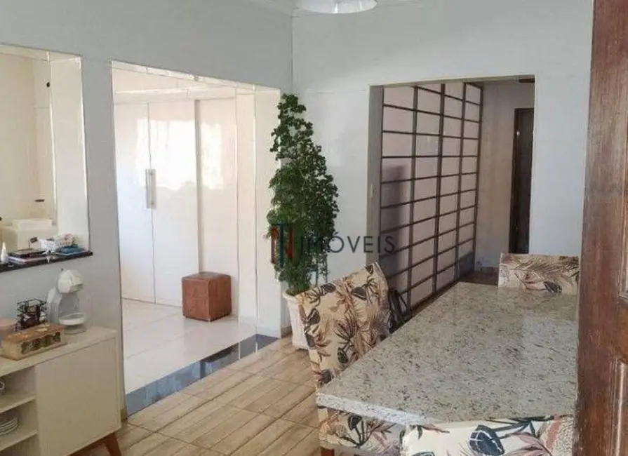 Foto 3 de Casa com 4 quartos à venda, 330m2 em Bom Jesus Dos Perdoes - SP