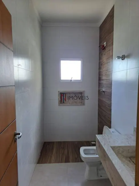 Foto 3 de Casa com 3 quartos à venda, 200m2 em Bom Jesus Dos Perdoes - SP