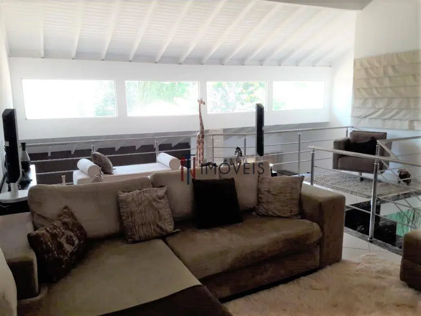 Foto 6 de Casa com 4 quartos à venda, 600m2 em Vila Petrópolis, Atibaia - SP