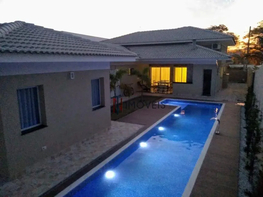 Casa de Condomínio com 3 quartos à venda, 815m2 em Atibaia - SP - imagem 9 Foto 9 de Casa de Condomínio com 3 quartos à venda, 815m2 em Atibaia - SP