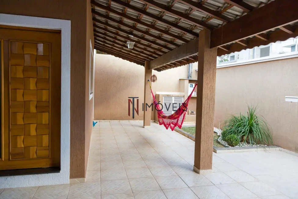 Foto 2 de Casa com 3 quartos à venda, 350m2 em Jardim dos Pinheiros, Atibaia - SP