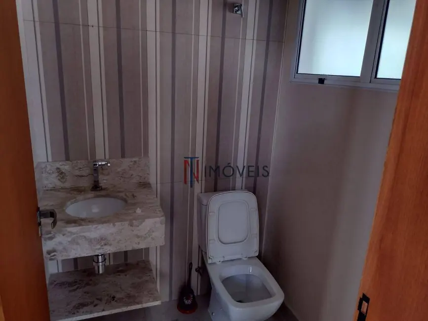 Casa de Condomínio com 3 quartos à venda, 300m2 em Atibaia - SP - imagem 4 Foto 4 de Casa de Condomínio com 3 quartos à venda, 300m2 em Atibaia - SP