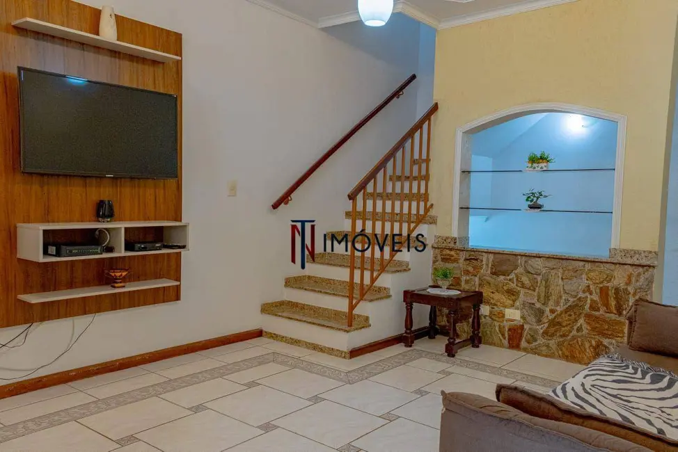 Foto 5 de Sobrado com 3 quartos à venda, 175m2 em Atibaia Jardim, Atibaia - SP