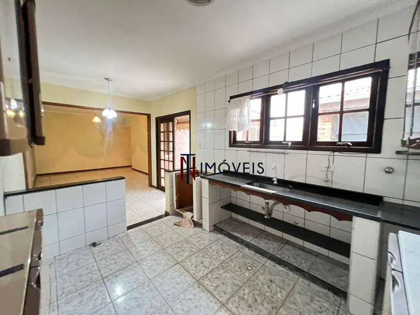 Foto 2 de Casa com 2 quartos à venda, 200m2 em Alvinópolis, Atibaia - SP