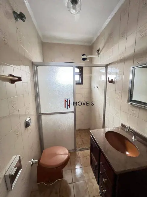 Casa com 3 quartos para alugar, 300m2 em Alvinópolis, Atibaia - SP - imagem 6 Foto 6 de Casa com 3 quartos para alugar, 300m2 em Alvinópolis, Atibaia - SP