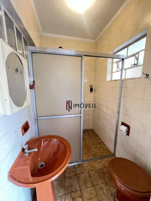 Casa com 3 quartos para alugar, 300m2 em Alvinópolis, Atibaia - SP - imagem 3 Foto 3 de Casa com 3 quartos para alugar, 300m2 em Alvinópolis, Atibaia - SP