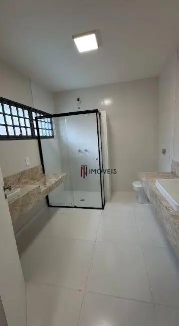 Sobrado com 3 quartos à venda, 360m2 em Parque Arco Iris, Atibaia - SP - imagem 4 Foto 4 de Sobrado com 3 quartos à venda, 360m2 em Parque Arco Iris, Atibaia - SP
