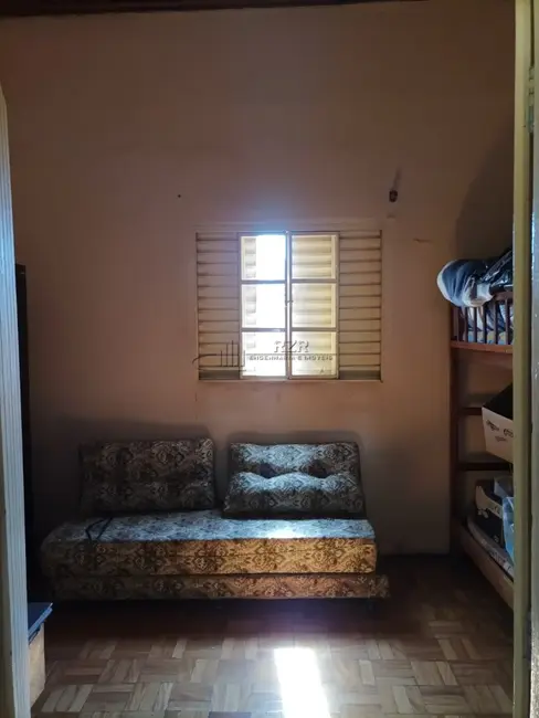 Casa com 3 quartos à venda em Centro, Luis Antonio - SP - imagem 8 Foto 8 de Casa com 3 quartos à venda em Centro, Luis Antonio - SP