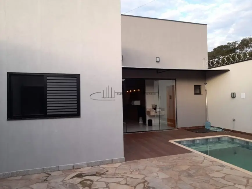 Foto 1 de Casa com 2 quartos à venda, 101m2 em Luis Antonio - SP