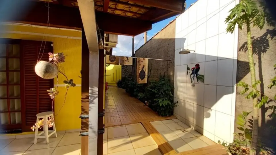Casa com 3 quartos à venda, 200m2 em Luis Antonio - SP - imagem 4 Foto 4 de Casa com 3 quartos à venda, 200m2 em Luis Antonio - SP