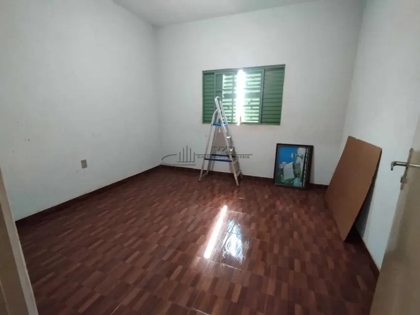 Foto 3 de Casa com 3 quartos à venda, 99m2 em Luis Antonio - SP