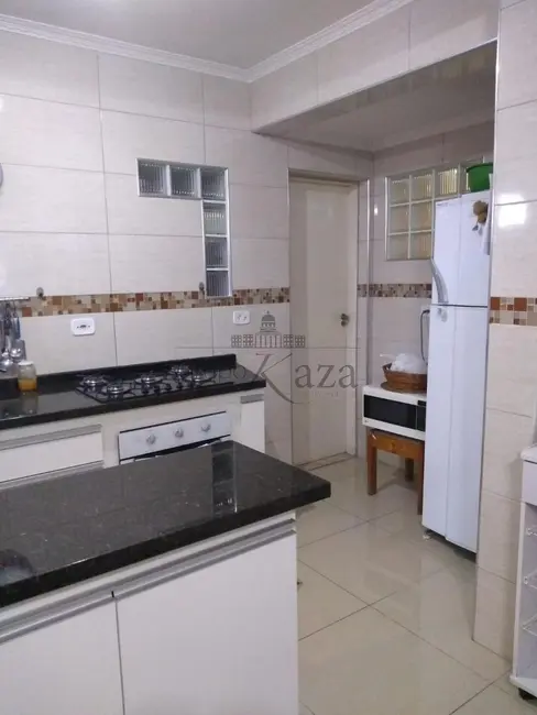 Foto 2 de Sobrado com 4 quartos à venda, 290m2 em Sao Jose Dos Campos - SP