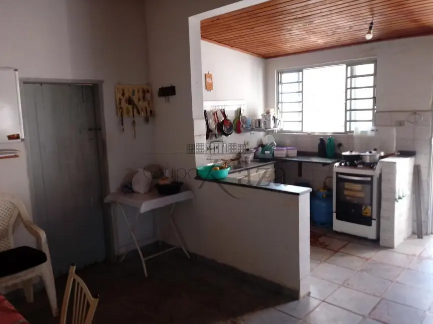 Foto 2 de Chácara com 5 quartos para alugar, 1750m2 em Jacarei - SP