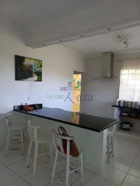 Foto 2 de Casa com 1 quarto à venda, 200m2 em Igarata - SP