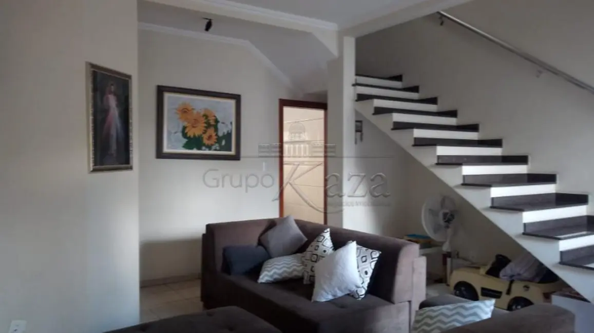 Foto 1 de Sobrado com 4 quartos para alugar, 150m2 em Sao Jose Dos Campos - SP