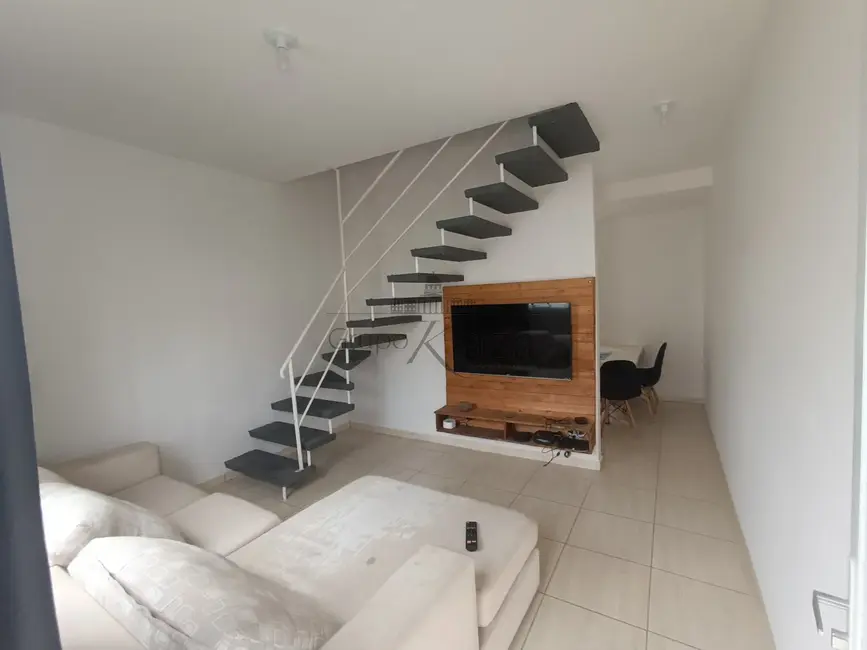 Foto 1 de Casa de Condomínio com 2 quartos para alugar, 52m2 em Sao Jose Dos Campos - SP