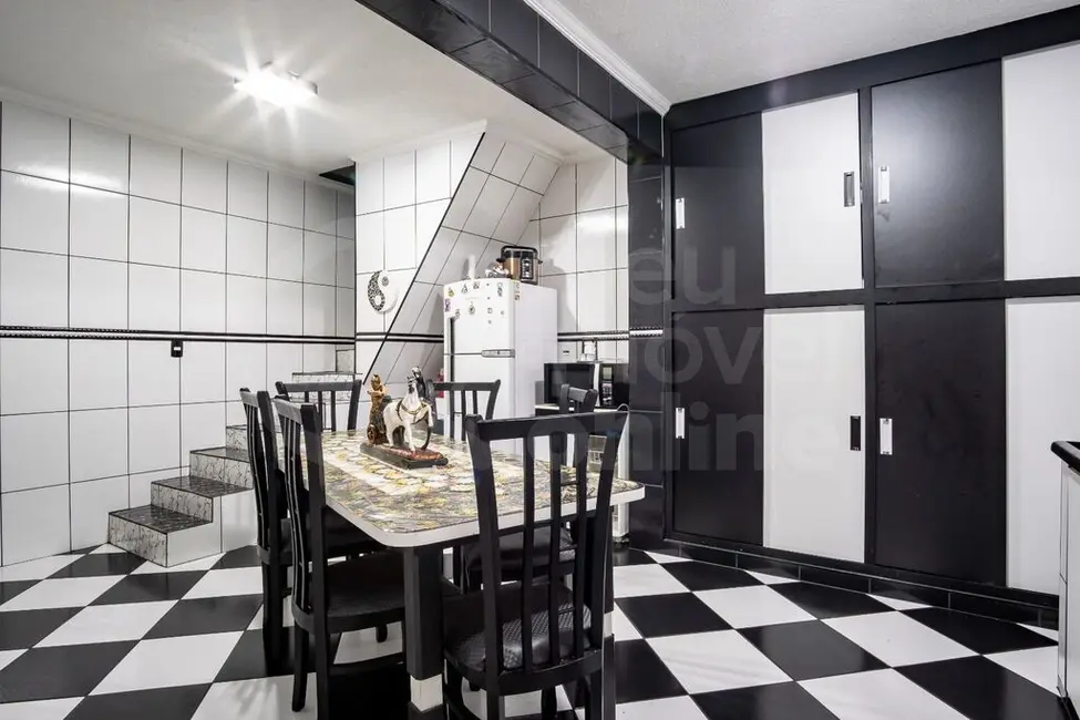 Foto 6 de Casa com 4 quartos à venda, 60m2 em Vila Tolstoi, São Paulo - SP